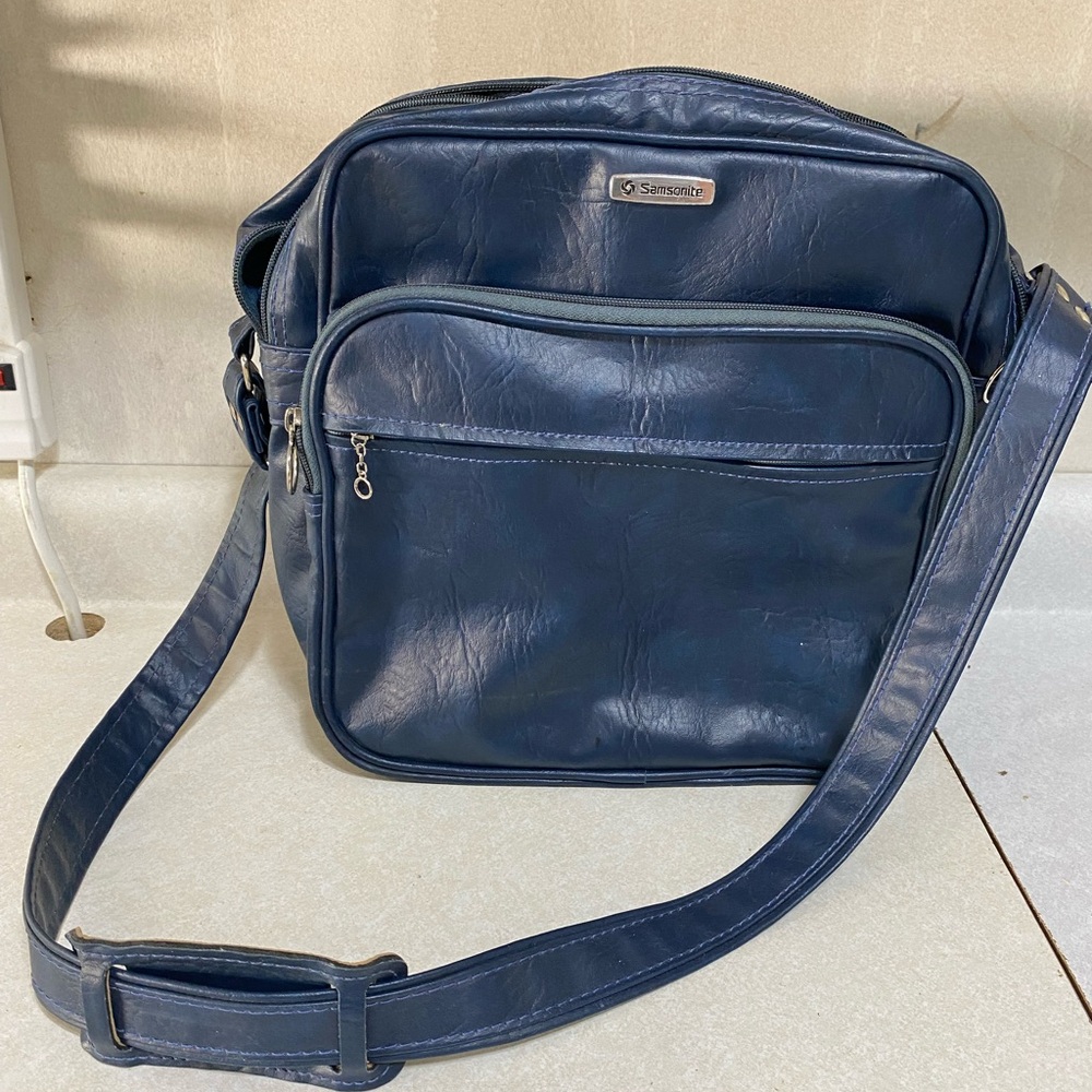 Vintage Navy blue Samsonite travel luggage carry-on